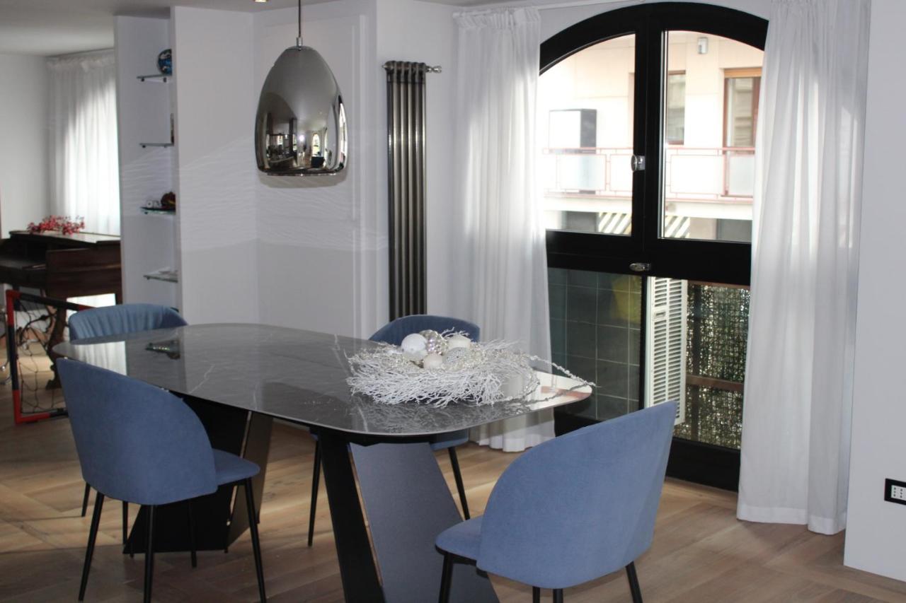 Luxury Apartment Милано Екстериор снимка