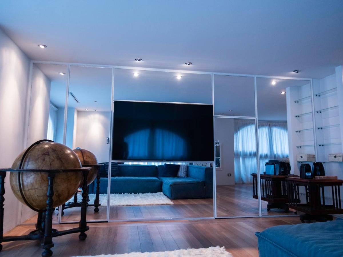 Luxury Apartment Милано Екстериор снимка