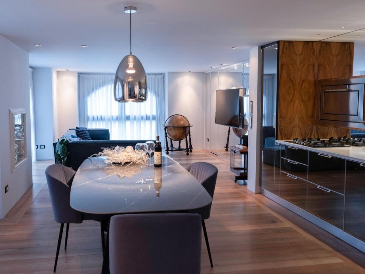 Luxury Apartment Милано Екстериор снимка